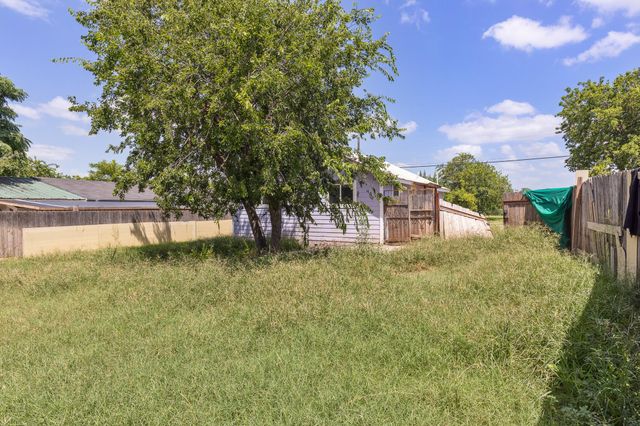 7402 Providence Ave, Austin, TX 78752