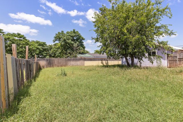 7402 Providence Ave, Austin, TX 78752