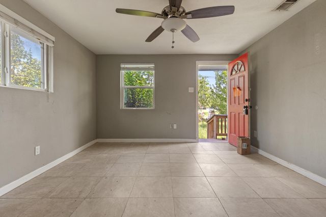 7402 Providence Ave, Austin, TX 78752