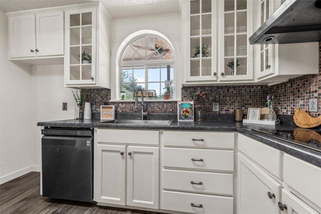 1561 Whitecrest Drive, Whitney, TX 76692
