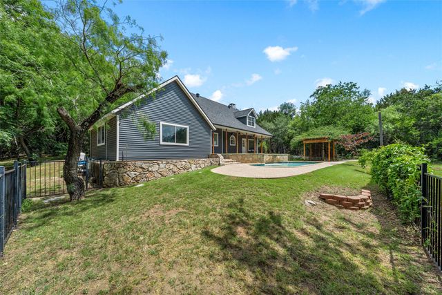 1561 Whitecrest Drive, Whitney, TX 76692
