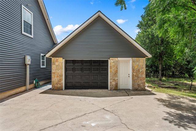 1561 Whitecrest Drive, Whitney, TX 76692