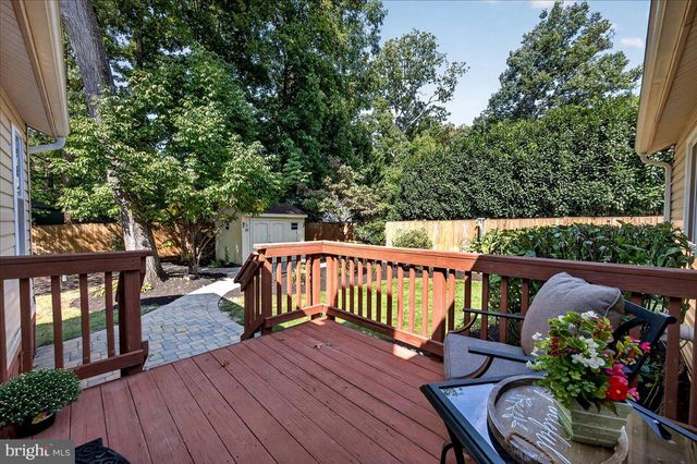 14718 CRANOKE ST, Centreville, VA 20120