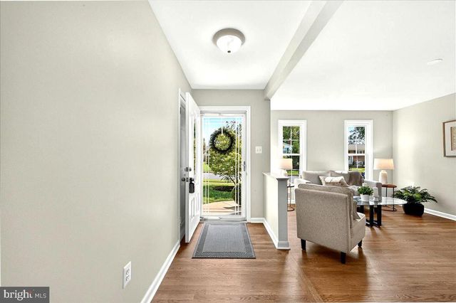 14718 CRANOKE ST, Centreville, VA 20120