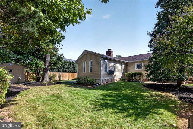 14718 CRANOKE ST, Centreville, VA 20120