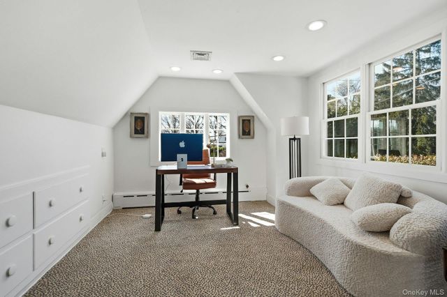 6 Janssen Drive, Manhasset, NY 11030