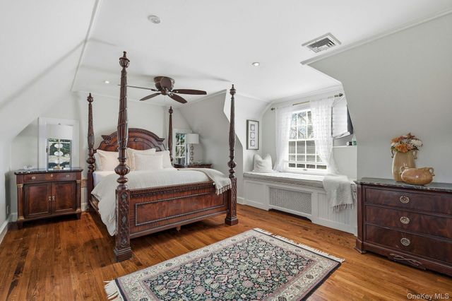 6 Janssen Drive, Manhasset, NY 11030