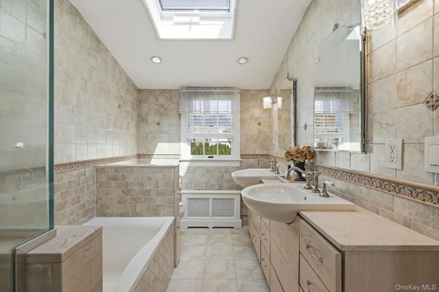 6 Janssen Drive, Manhasset, NY 11030