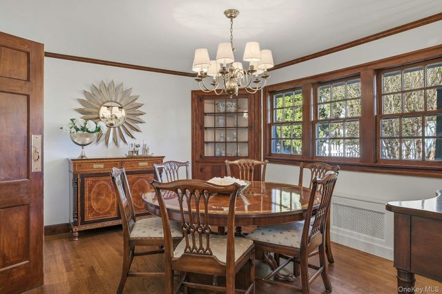 6 Janssen Drive, Manhasset, NY 11030