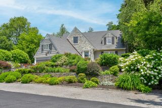 6 Janssen Drive, Manhasset, NY 11030