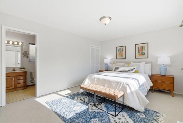 1747 Walnut Drive, Mountain View, CA 94040