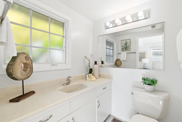 1747 Walnut Drive, Mountain View, CA 94040