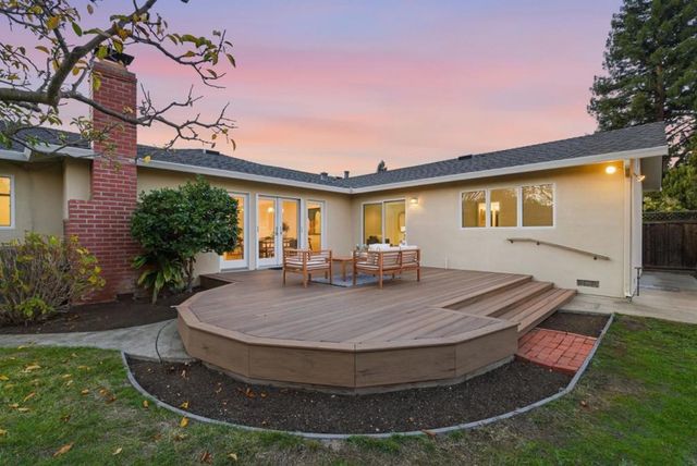 1747 Walnut Drive, Mountain View, CA 94040