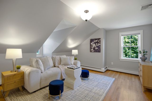 149a Bishop Allen Drive A, Cambridge, MA 02139