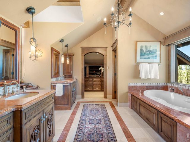 15383 E County Line Rd, Berthoud, CO 80513