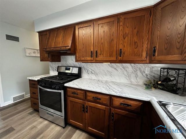 817 Oakwood Avenue, Bryan, OH 43506