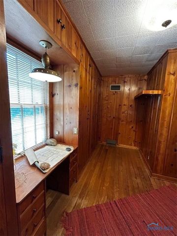 817 Oakwood Avenue, Bryan, OH 43506