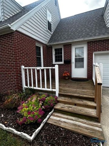 817 Oakwood Avenue, Bryan, OH 43506