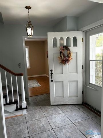 817 Oakwood Avenue, Bryan, OH 43506