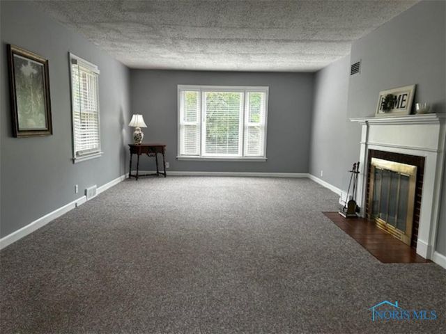 817 Oakwood Avenue, Bryan, OH 43506