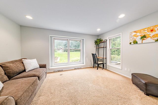 20735 Bartlett DRIVE, Brookfield, WI 53045