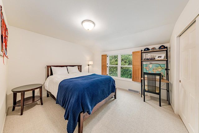 20735 Bartlett DRIVE, Brookfield, WI 53045