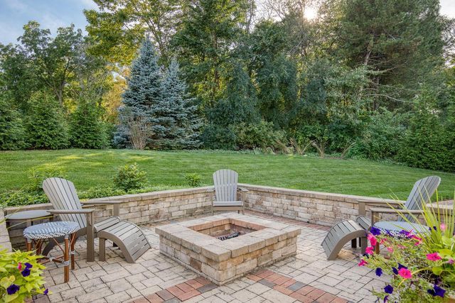 20735 Bartlett DRIVE, Brookfield, WI 53045