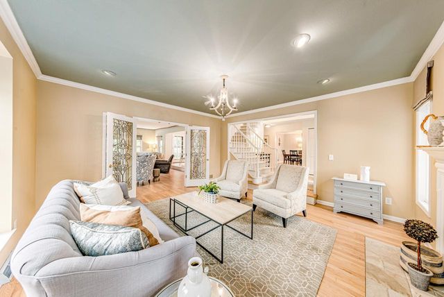 20735 Bartlett DRIVE, Brookfield, WI 53045