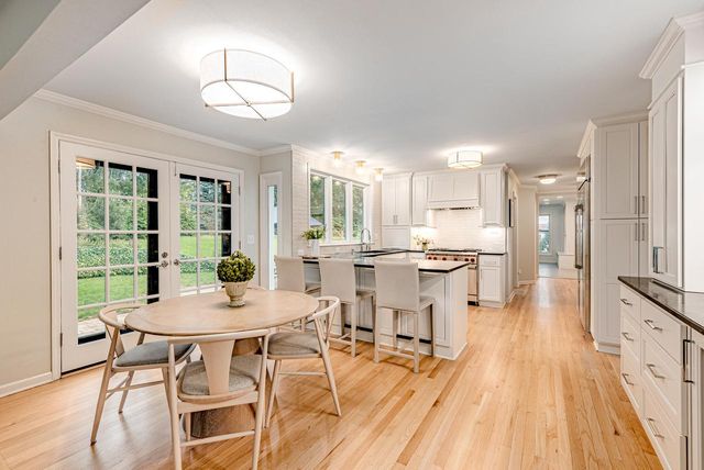 20735 Bartlett DRIVE, Brookfield, WI 53045