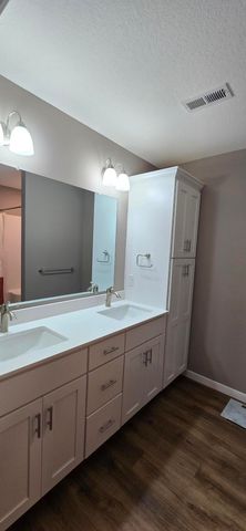 123 BARKLEY ST, Clark, MO 65243