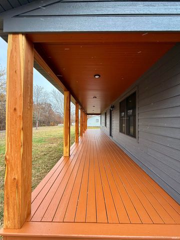 125 Bennett Road, Bedford, IN 47421