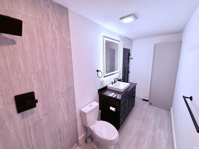 125 Bennett Road, Bedford, IN 47421