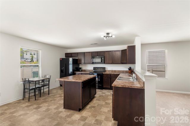 10131 Holly Park Drive, Charlotte, NC 28214