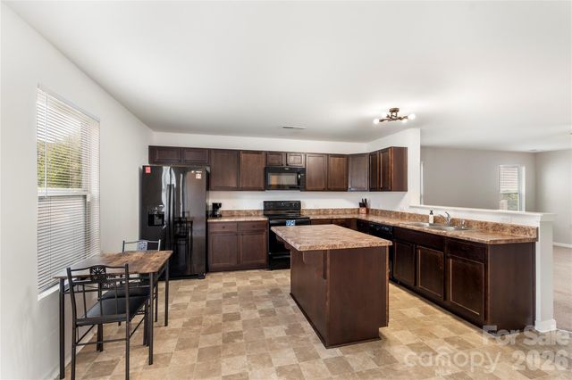 10131 Holly Park Drive, Charlotte, NC 28214