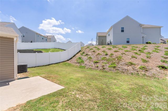 10131 Holly Park Drive, Charlotte, NC 28214