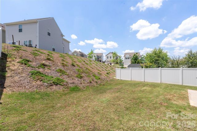 10131 Holly Park Drive, Charlotte, NC 28214