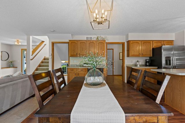 2721 Pampas Court, Shakopee, MN 55379