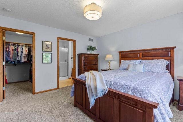 2721 Pampas Court, Shakopee, MN 55379