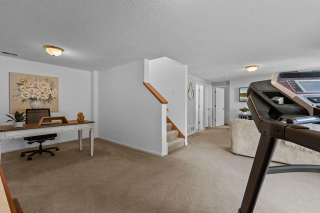 2721 Pampas Court, Shakopee, MN 55379