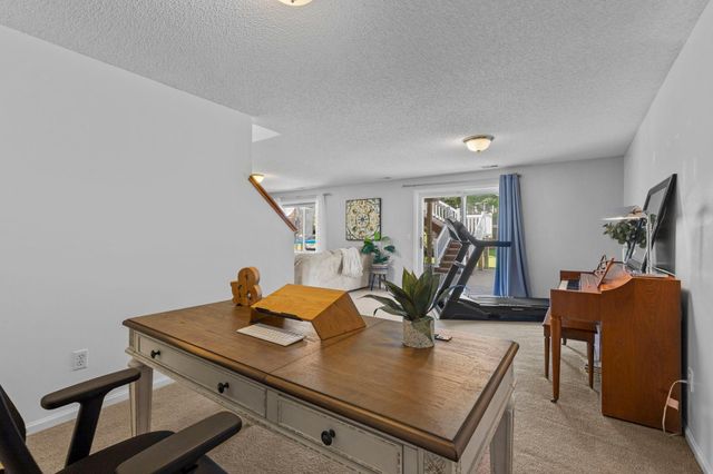 2721 Pampas Court, Shakopee, MN 55379
