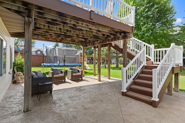 2721 Pampas Court, Shakopee, MN 55379