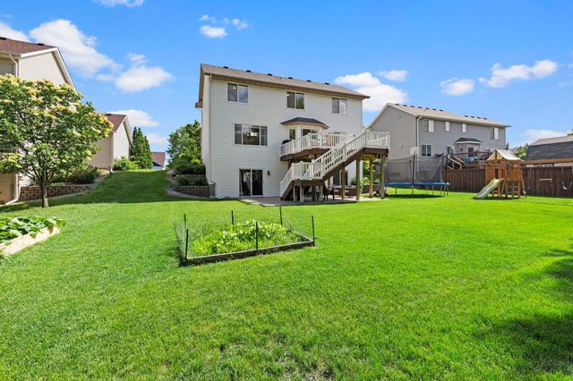 2721 Pampas Court, Shakopee, MN 55379