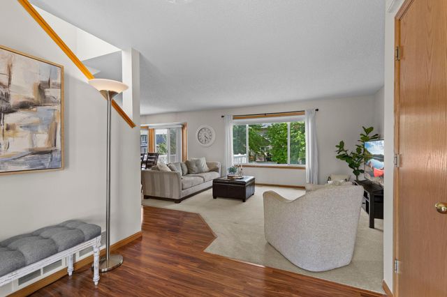 2721 Pampas Court, Shakopee, MN 55379