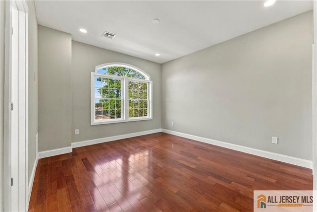 1855 Woodland Avenue, Edison, NJ 08820