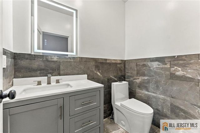 1855 Woodland Avenue, Edison, NJ 08820