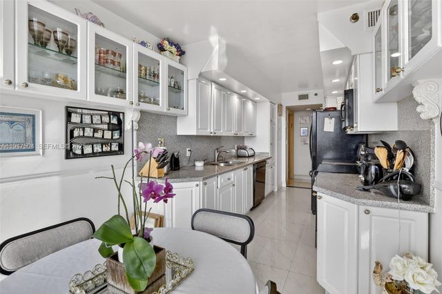 1000 Island Boulevard 602, Aventura, FL 33160