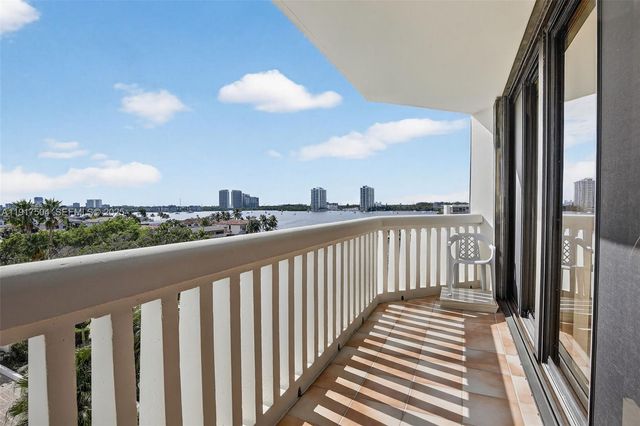 1000 Island Boulevard 602, Aventura, FL 33160
