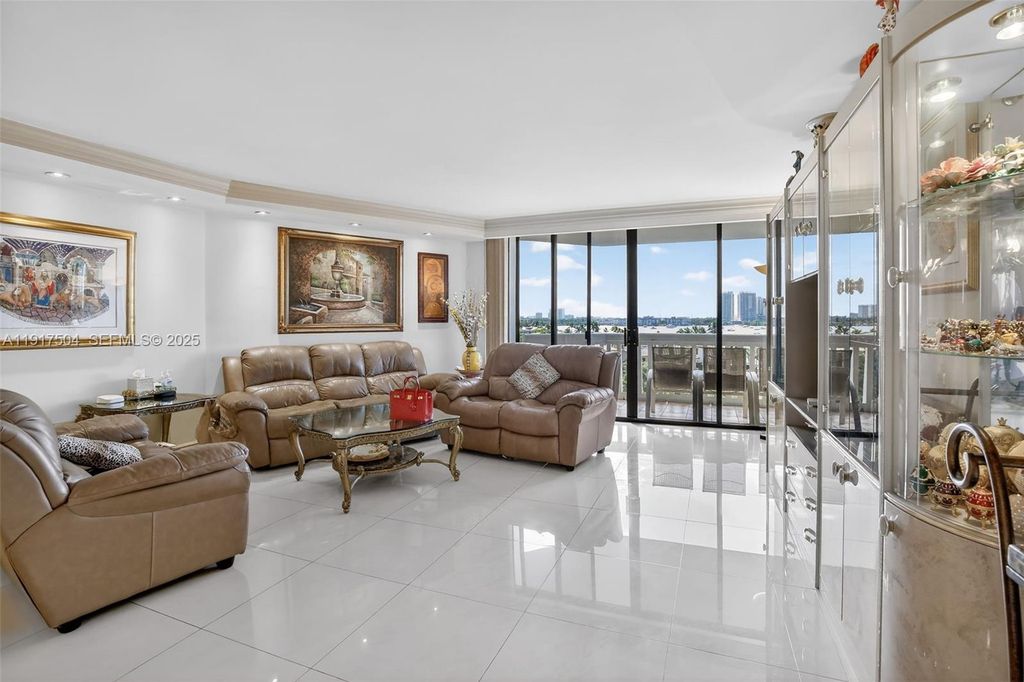 1000 Island Boulevard 602, Aventura, FL 33160