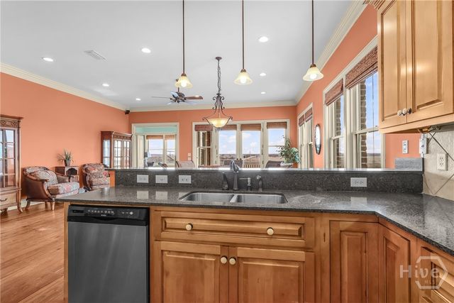 107 Broad Street D, Darien, GA 31305