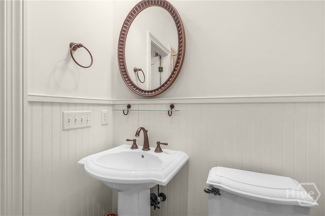 107 Broad Street D, Darien, GA 31305